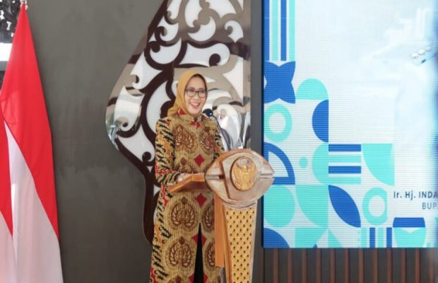 Foto: Bupati Lumajang Ir. Indah Amperawati M.Si // Bunda Indah (tim)