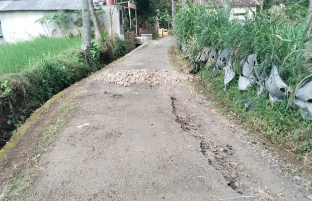 Foto: Kondisi jalan rusak 