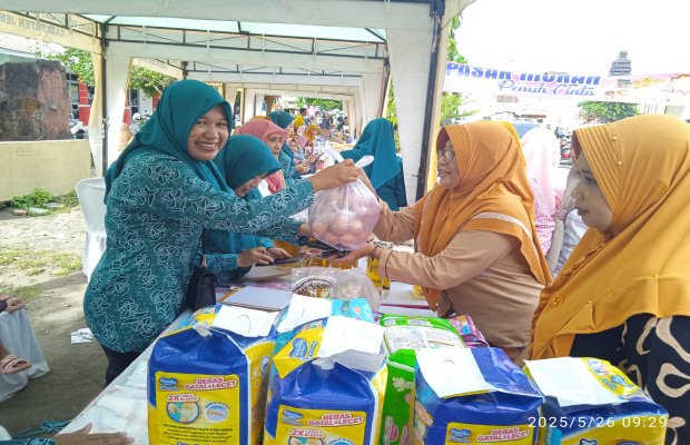 Foto: Kondisi pasar murah di Mayang 