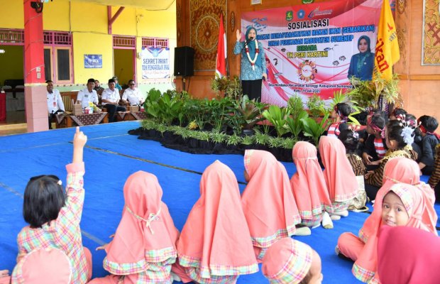Foto: Ketua Tim Penggerak PKK Kabupaten Sumenep, Nia Kurnia Fauzi