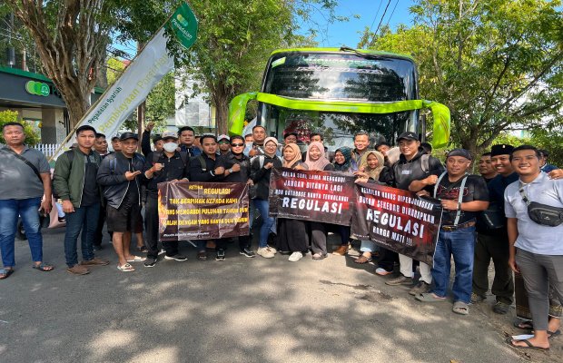 Foto: Honorer Sumenep Ikut Suarakan Aspirasi di Jakarta