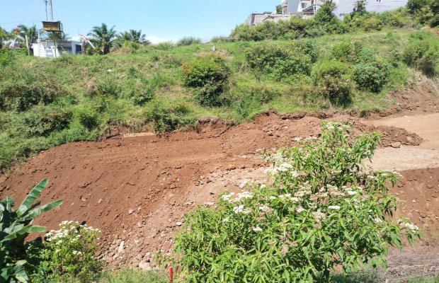Foto: tampak sungai yang diuruk