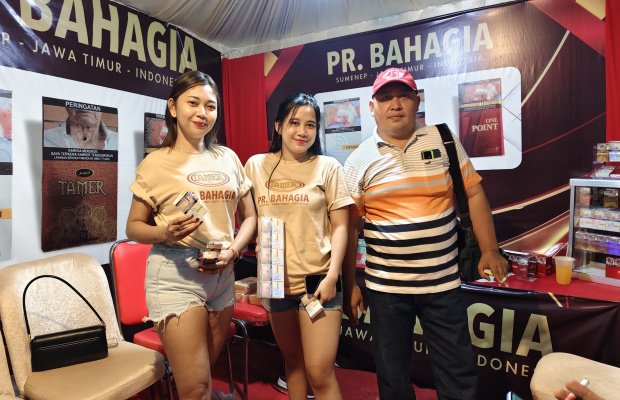 Foto: Salah satu stand Pengusaha Rokok di Madura Culture Festival 2025