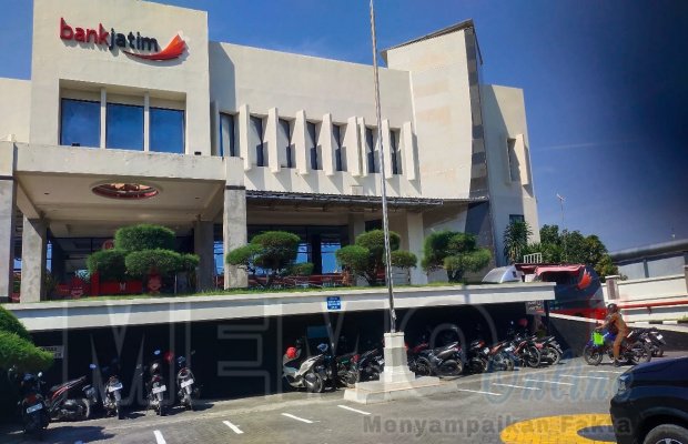 Foto : Kantor Bank Jatim cabang Sampang