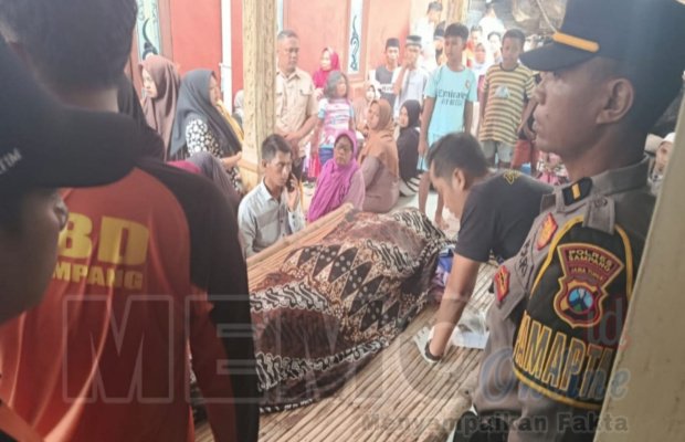 Foto : Korban saat di rumah duka
