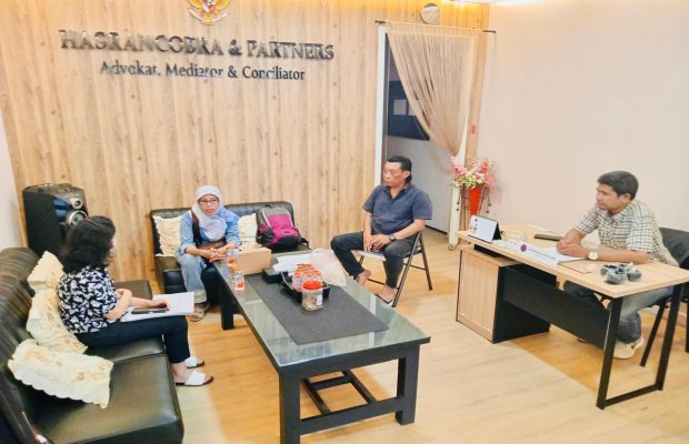 Foto : suasana saat upaya persuasif dilakukan