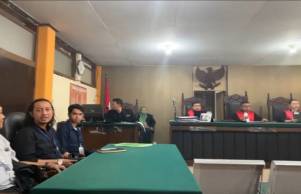 Foto: Suasana saat berlangsungnya sidang class action Griya Santa Malang