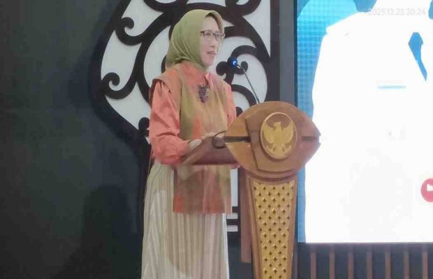 Foto: Bupati Lumajang Ir. indah Amperawati M.Si (Bunda Indah) saat menyampaikan ketegasan nya