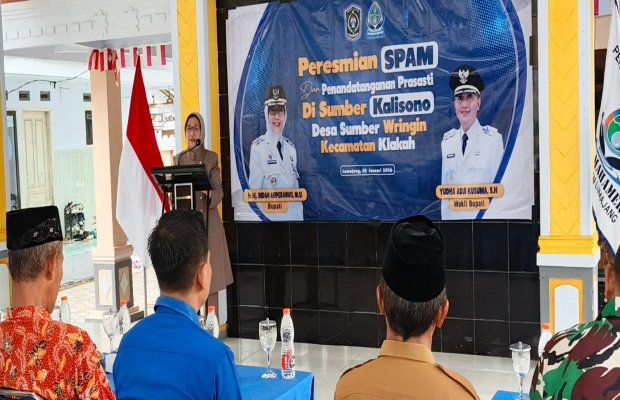 Foto: Bupati Lumajang, Ir. Indah Amperawati, mengisi sambutan.