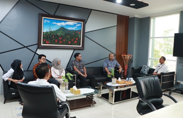 Foto: Diskominfo Kota Batu saat kordinasi dengan UNITRI terkait KIM