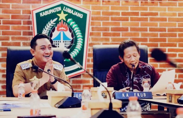 Foto : Wabup Lumajang saat menerima audiensi pengurus Forum Kerukunan Umat Beragama Kabupaten Lumajang periode 2026–2031 di Ruang Mahameru Kantor Bupati Lumajang.