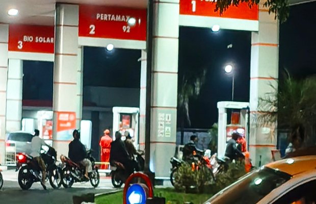 Foto : Pantauan situasi SPBU di Lumajang normal, Rabu (29/4/2026) malam. ‎