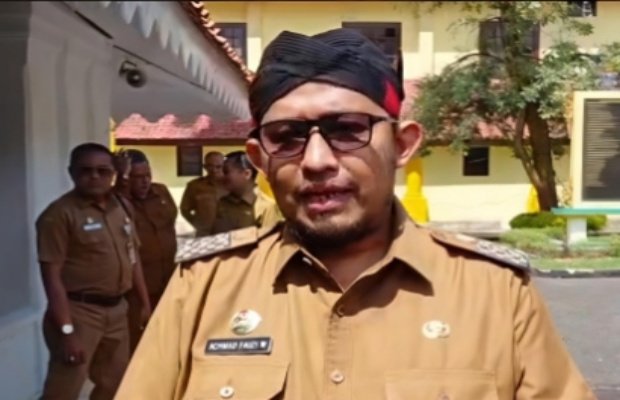 Foto: Bupati Sumenep Dr. H. Achmad Fauzi Wongsojudo, SH, MH Saat Dikonfirmasi Awak Media di Pendopo Agung Keraton Sumenep
