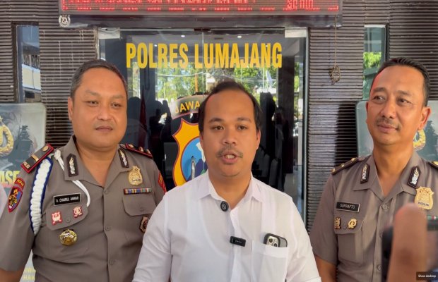 Foto : Kasat Reskrim Polres Lumajang (tengah)