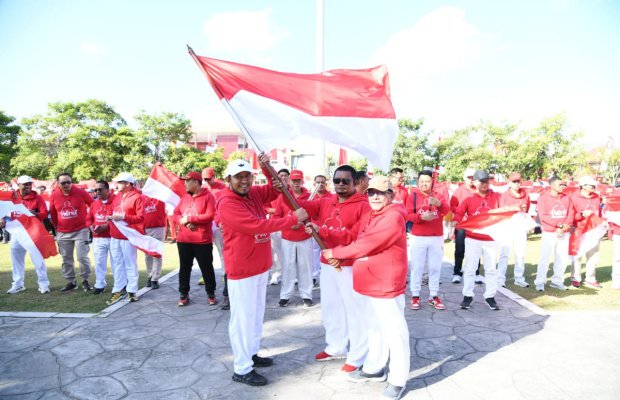 Foto: Bupati Fauzi saat membuka Semarak HUT Ke-81 RI