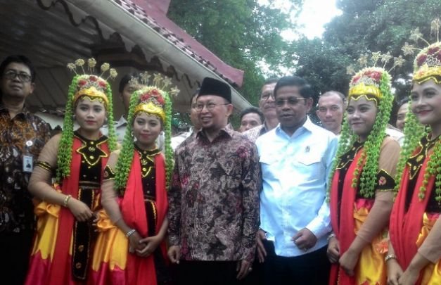 Foto: Mensos Idrus Marham saat datang ke sumenep