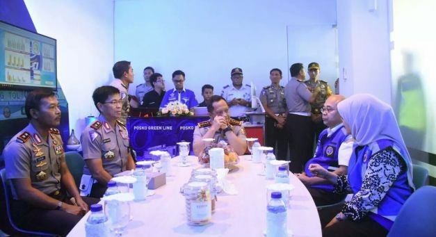 Kapolri Jenderal Tito Karnavian Di Posko Green Line, pada Jum'at (16/3/2018)