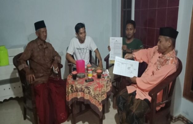Foto : Ketua RT dan Ketua Panitia saat Dimintai Keterangan