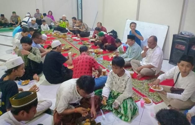 Foto: Polsek Tanjung Duren saat Buka Puasa Bersama