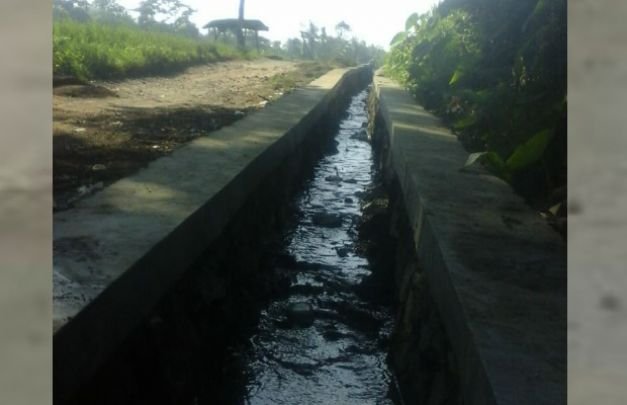 Foto: salah satu pembangunan fisik (plengsebgan) yang disoal warga
