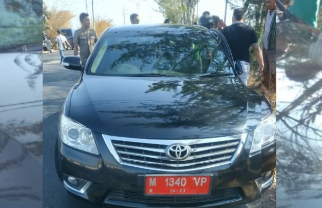 Foto: Mobil Dinas Bupati Sumenep yg terlibat kecelakaan beruntun