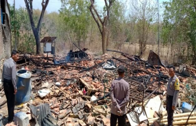Foto: Rumah Warga Kedungdung Sampang usai dilalap si jago merah