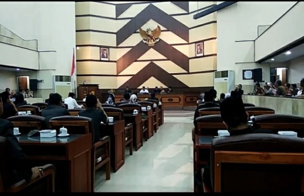 Foto: suasana ruang paripurna DPRD Kabupaten Jember