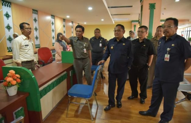 Foto : Bupati Bekasi, Eka Supria Atmaja.