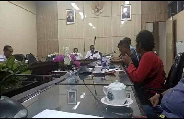 Foto: Komisi B bersama perwakilan organisasi