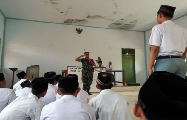 Foto: Serda N Wakit saat menjadi pemateri