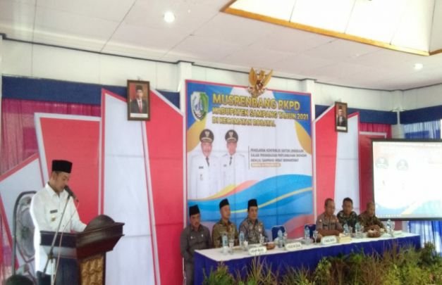 Foto : Wakil Bupati Sampang H. Abdullah Hidayat dalam Musrenbang Kecamatan Robatal Sampang