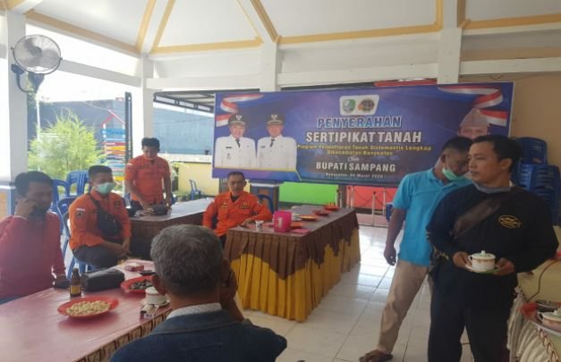 Foto : Persiapan Sarpas Posko Covid -19 di Kecamatan Banyuates