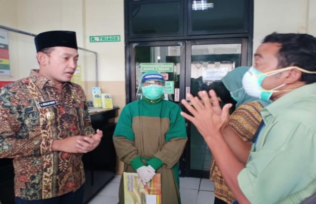 Foto : Wabup Sampang H. Abdullah Hidayat saat sidak di RSUD dr. Muhammad Zyn Sampang