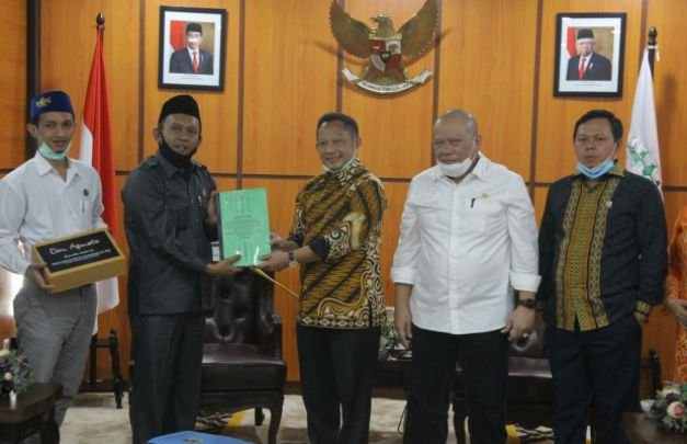 Foto : Mendagri bersama Ketua DPD RI dalam Forum Konsultasi dan Mediasi