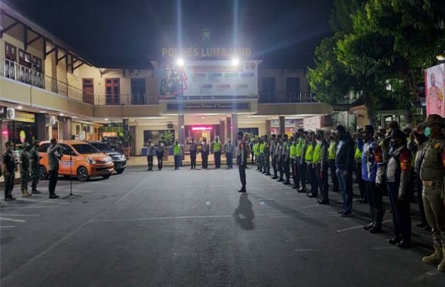 Foto: Apel jelang dilaksanakannya operasi yustisi di halaman Mapolres Lumajang