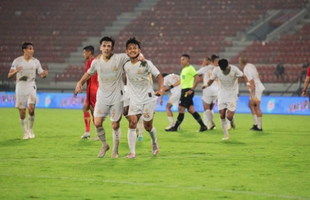 Foto: Riski Afrisal dan Francisco Rivera 