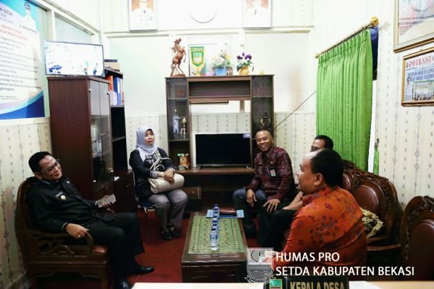 Suasana Kunjungan Kerja Pemeritah Kabupaten Bangli ke Desa Pasir Sari Kecamatan Cikarang Selatan Kabupaten Bekasi