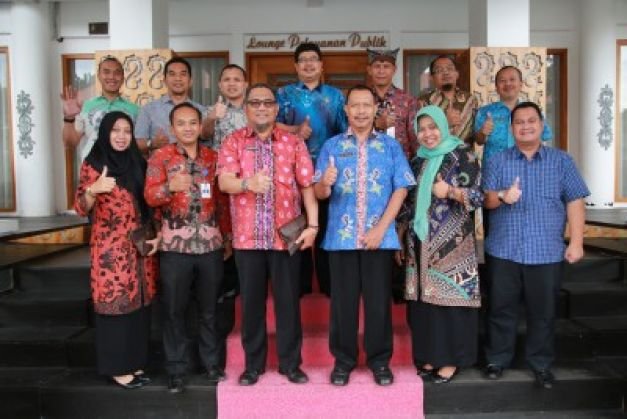 Foto: Utusan Pemkot Batam Foto Bersama di Banyuwangi