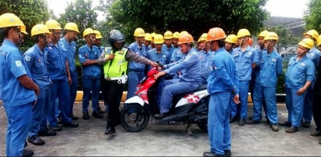 Kegiatan safety Riding di PT. Katsushiro Indonesia, Kawasan Industri MM2100, Cibitung, Rabu (3/5/2018).