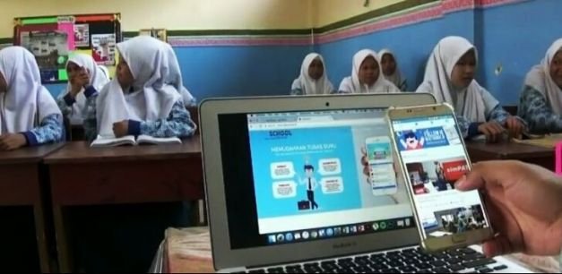 Tampilan Halaman Antar Muka Aplikasi Jetschool