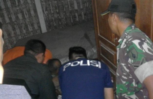 Foto : Saat Mengevakuasi Korban