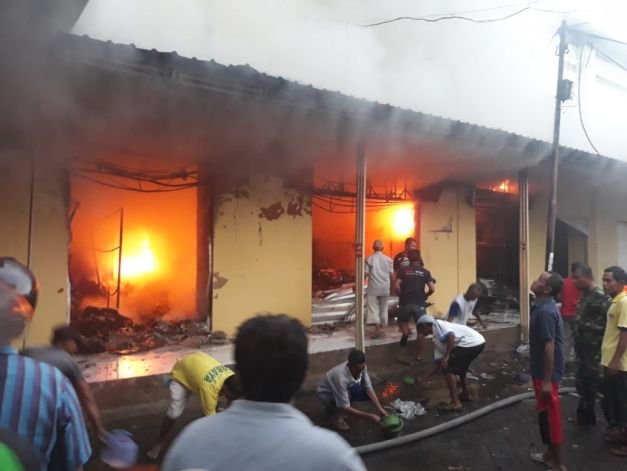 Foto: kebakaran pasar anom baru sumenep