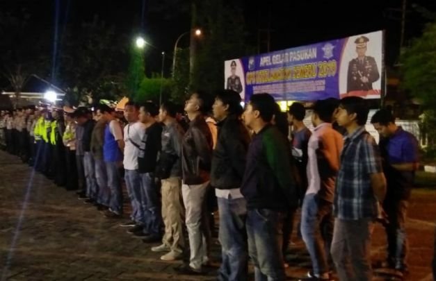 Foto: Apel persiapan patroli skala besar di Mapolres Sampang