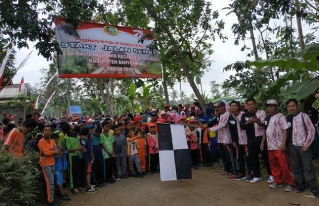 Foto: Jalan sehat pemdes kalibaru manis