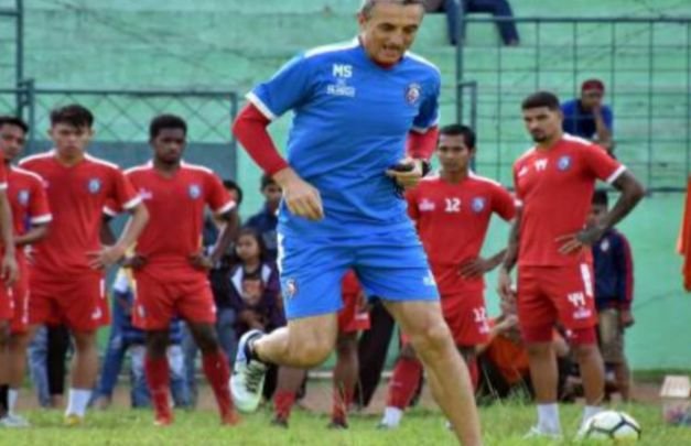 Foto: Tim Arema saat melakukan latihan
