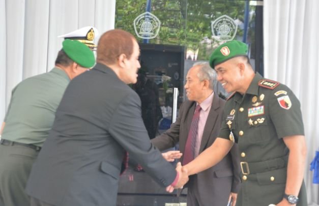 Foto: Danrem 083/Baladhika Jaya saat menghadiri acara Wisuda Polinema