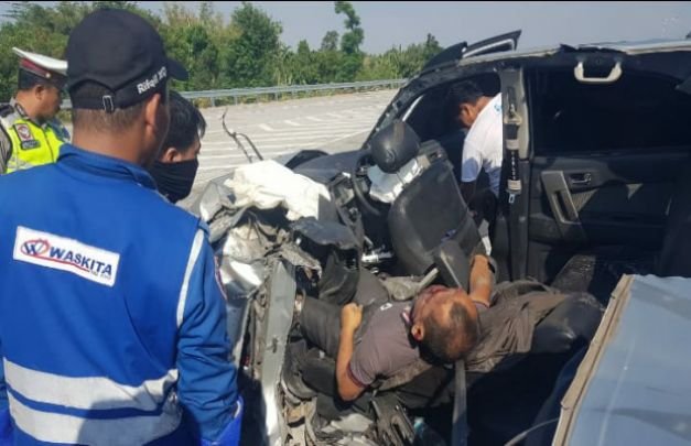 Foto: korban kecelakaan ruas tol probolinggo kota