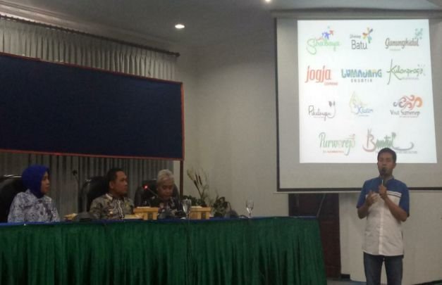 Foto: : Amar Ma'ruf (Desainer asal Banyuwangi)