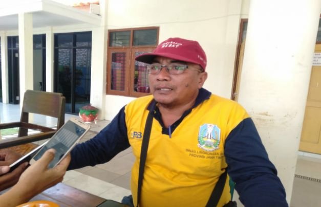 Lurah Lawangan Daya Saat Memberikan Keterangan Terkait Mobil Bekas