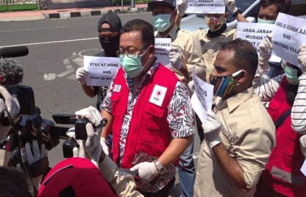 Foto: IKampanya bersama katan Jurnalis Televisi Indonesia Tapal Kuda dan Palang Merah Indonesia Cabang Jember.